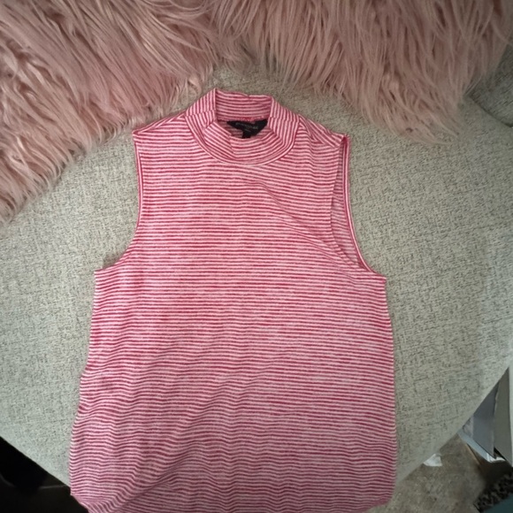 Banana Republic Mock neck tank Pink! Small. 2 for $20 - Picture 3 of 4